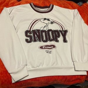 Xs white snoopy sweater